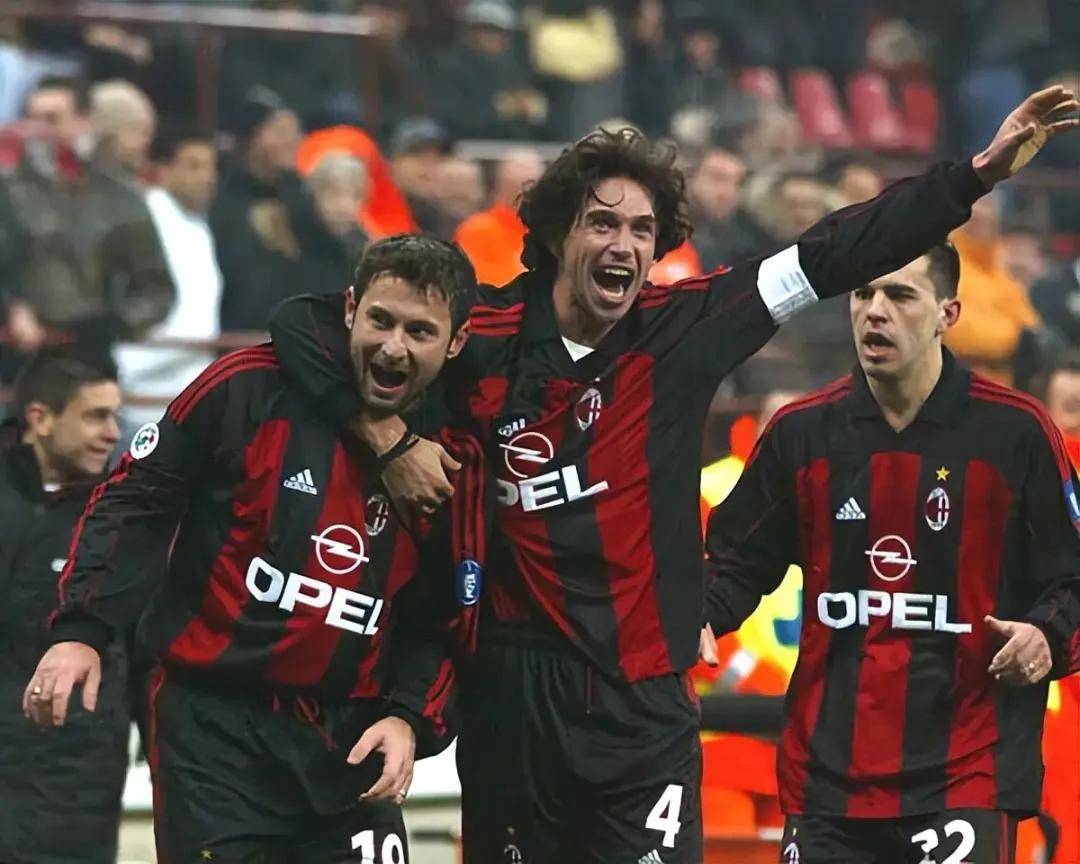 AC米兰客场对阵罗马，争夺联赛积分