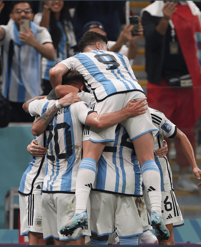 英格兰完胜日本，梅西点燃赛场