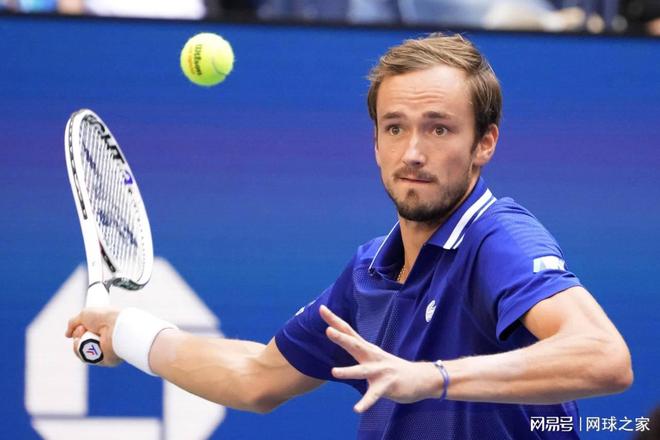 蒙特卡洛大师赛绝杀拉沃尔杯，梅德韦杰夫刷新纪录