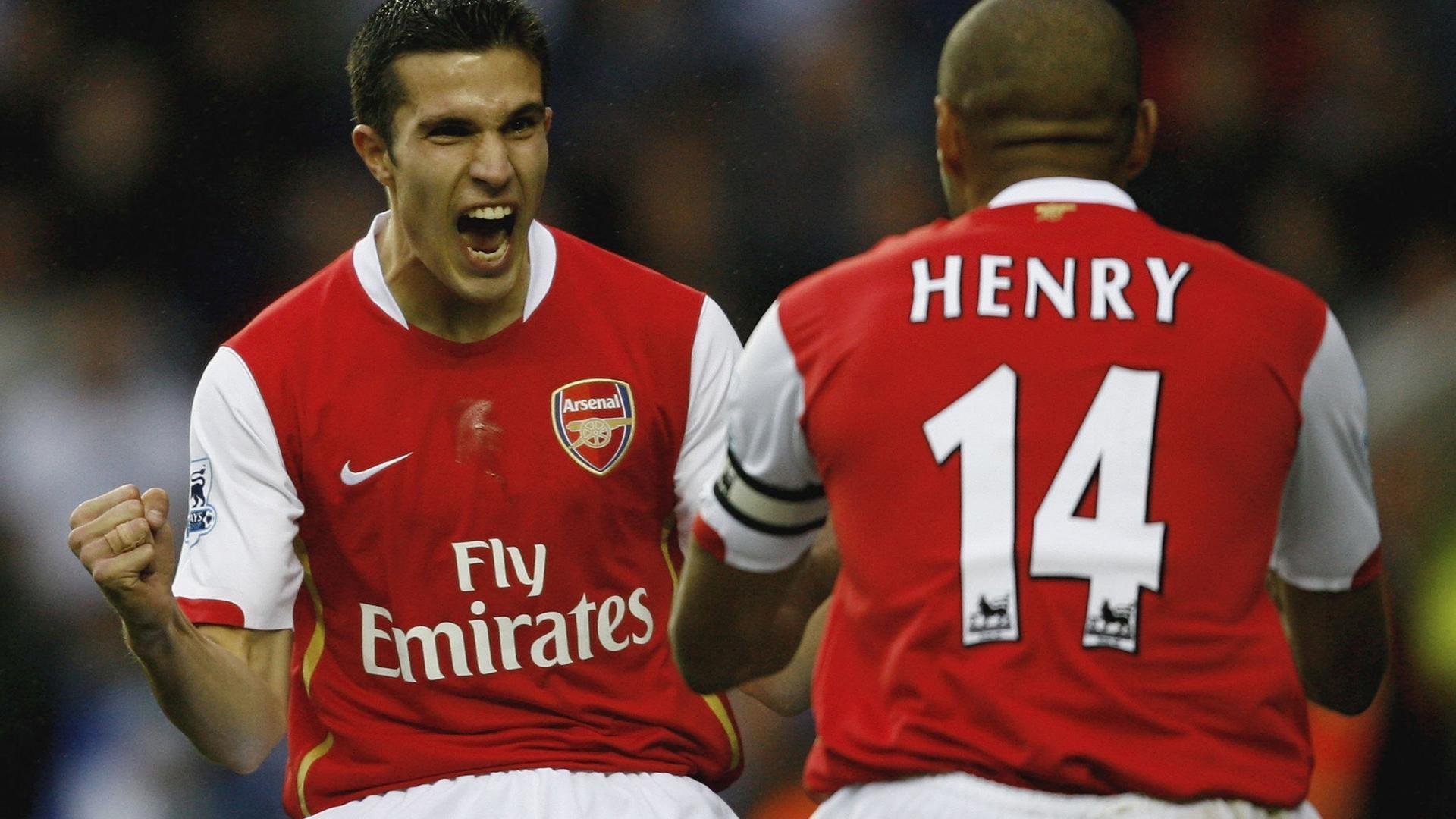 苏亚雷斯梅开二度引爆诺坎普，比利亚雷亚尔血拼到底虽败犹荣