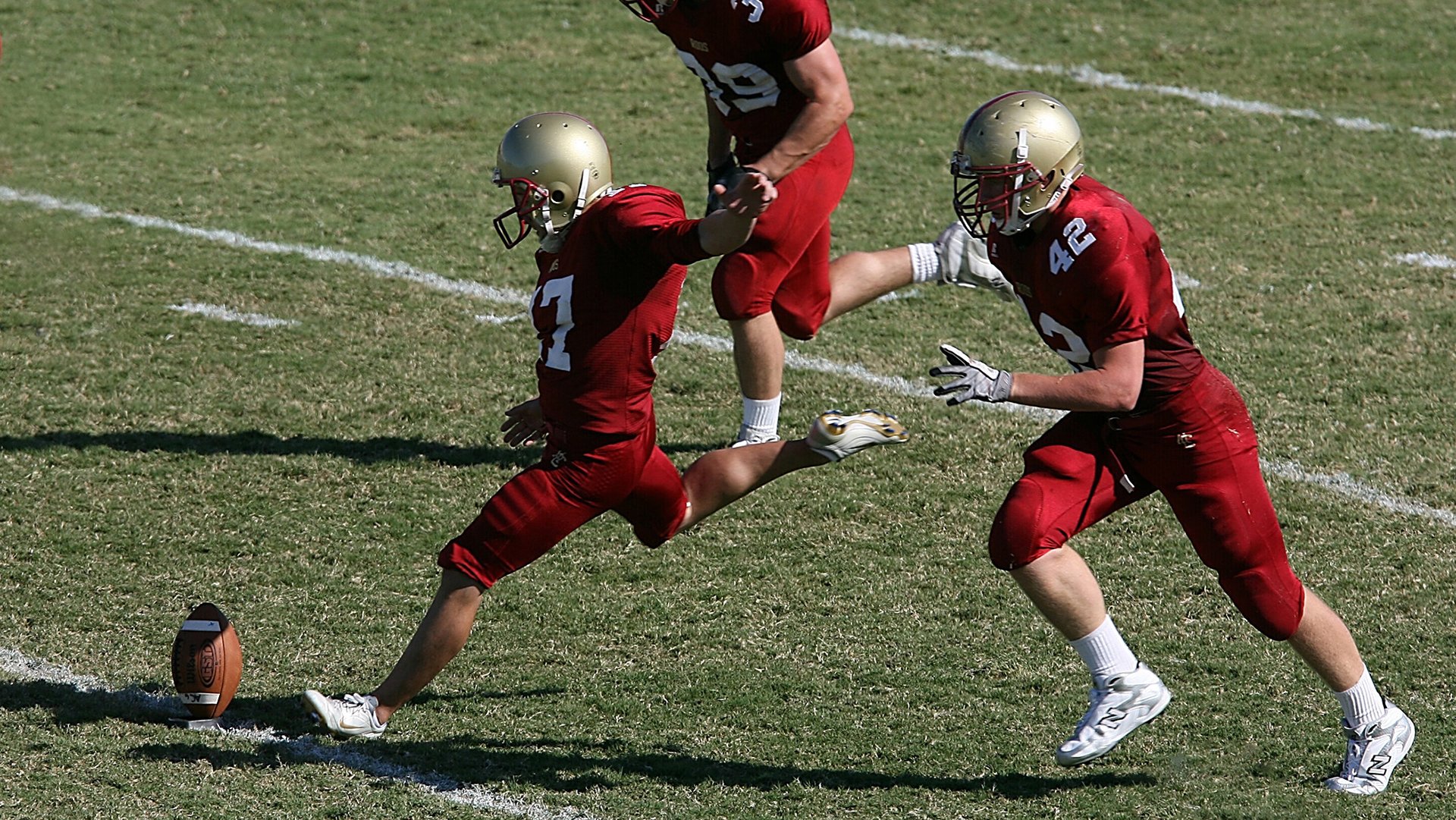开云体育入口-巴黎对阵波兰，当迪亚斯踏上命运舞台，他比聚光灯更耀眼